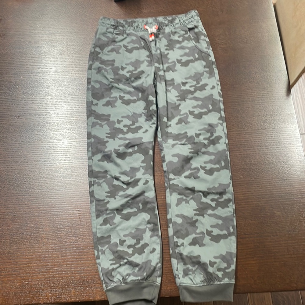 Cat & Jack boys, camo, cotton-lined joggers.